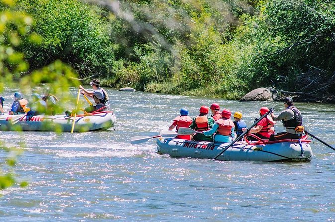 Durango 3/4 Day Rafting Trip with Lunch - Lower Animas River - The guide sets the tone