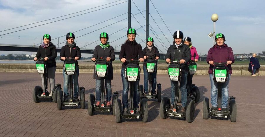 Düsseldorf: 2-Hour Segway Tour along the Rhine - Uerige and the traditional Altbier stop