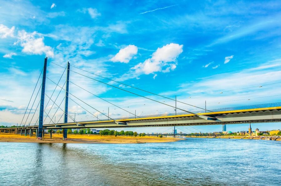 Düsseldorf: City Sightseeing Cruise on the Rhine - Booking details worth knowing