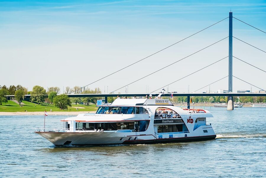 Düsseldorf: City Sightseeing Cruise on the Rhine - What to order from the onboard bar