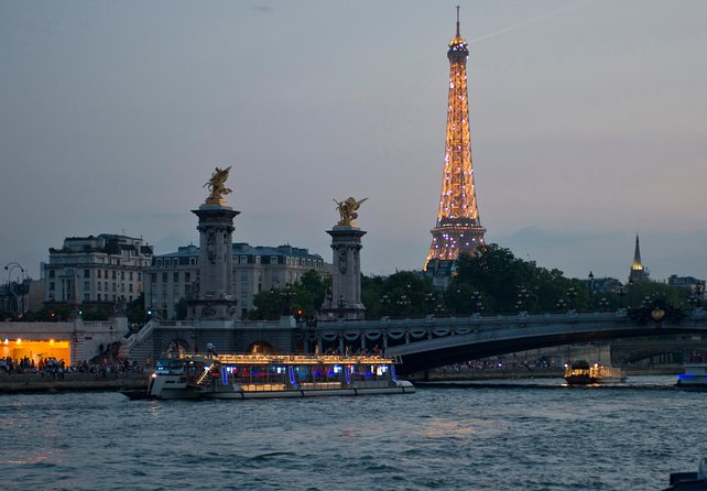Eiffel Tower Dinner Experience and Sightseeing Seine River Cruise - The monuments you will see from the water