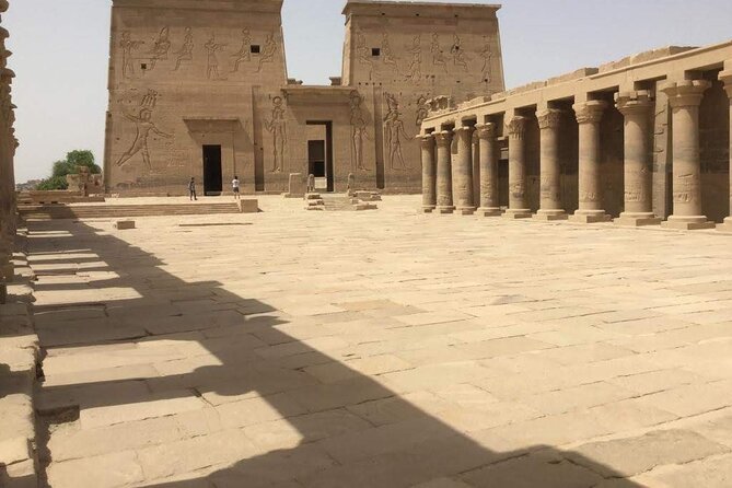 Exclusive nile cruise aswan to luxor - Day 2: Abu Simbel and the cost of seeing the great temples