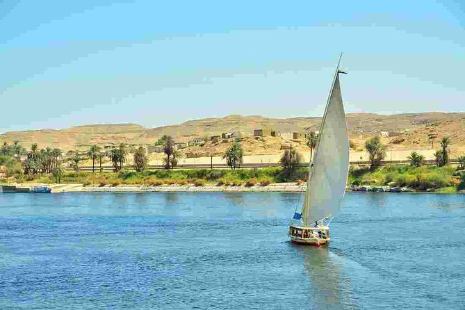 Felucca Sailing trip on the Nile in Cairo - Cairo’s low bridges change the route