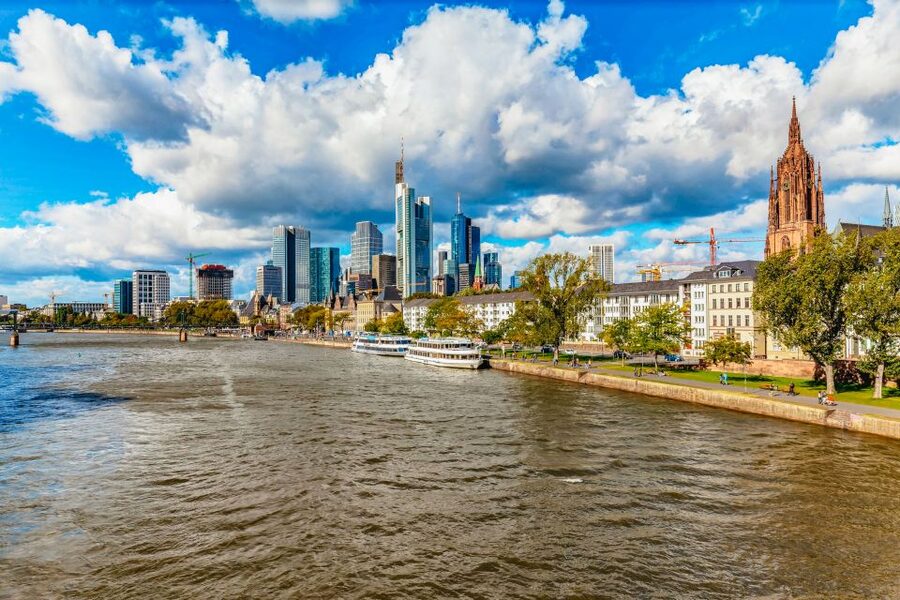 Frankfurt: River Main Sightseeing Cruise with Commentary - Key points to know before boarding