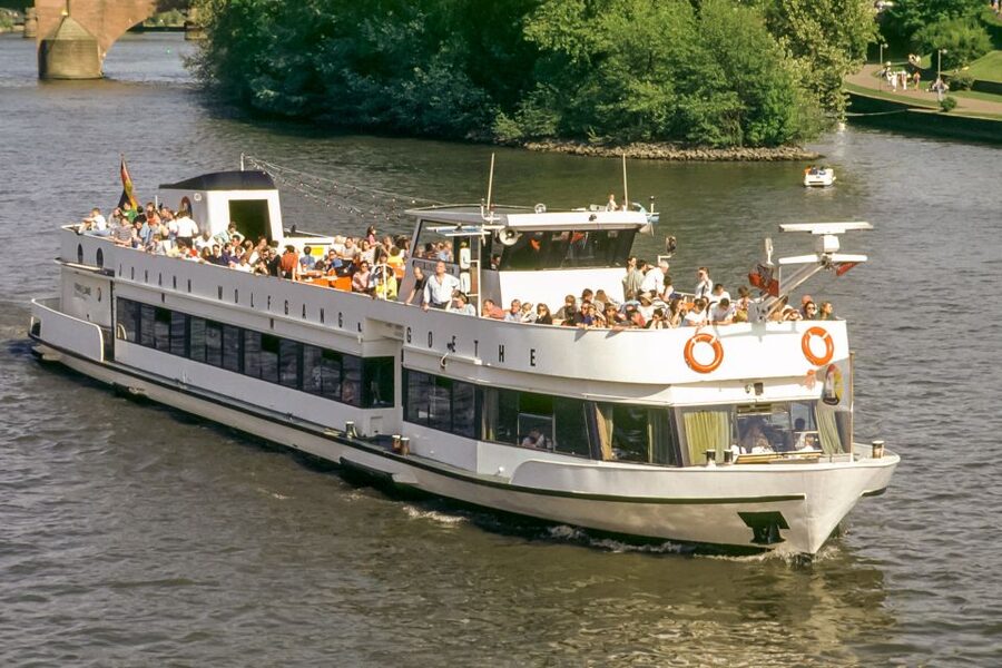 Frankfurt: River Main Sightseeing Cruise with Commentary - Who will enjoy this cruise most