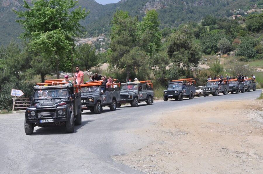 From Alanya: Jeep Safari Tour with Lunch at Dim River - Swimming and lunch beside Dim River