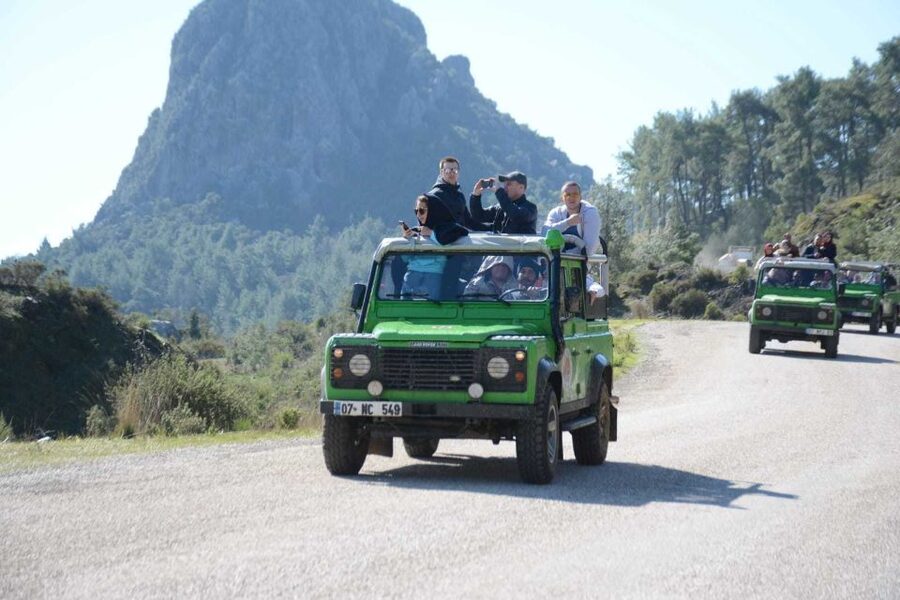 From Alanya: Obacay River Jeep Safari and Picnic Lunch - The possibility of water fights