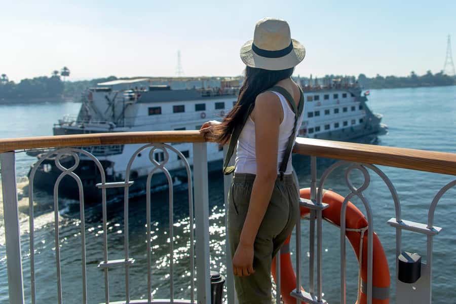 From Aswan: 4-Day Nile Cruise from Aswan to Luxor with Guide - Day 2: Abu Simbel, Kom Ombo, and the crocodile god
