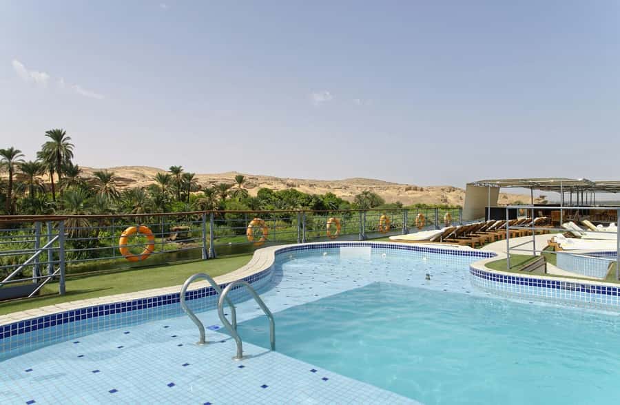 From Aswan: 4 Days Nile River Cruise with Guided Tours - Life aboard the ship, from cabins to dining