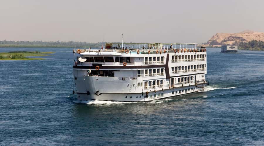 From Aswan: 5-Day Nile Cruise to Luxor with Hot Air Balloon - Day 2: Abu Simbel and the double temple at Kom Ombo