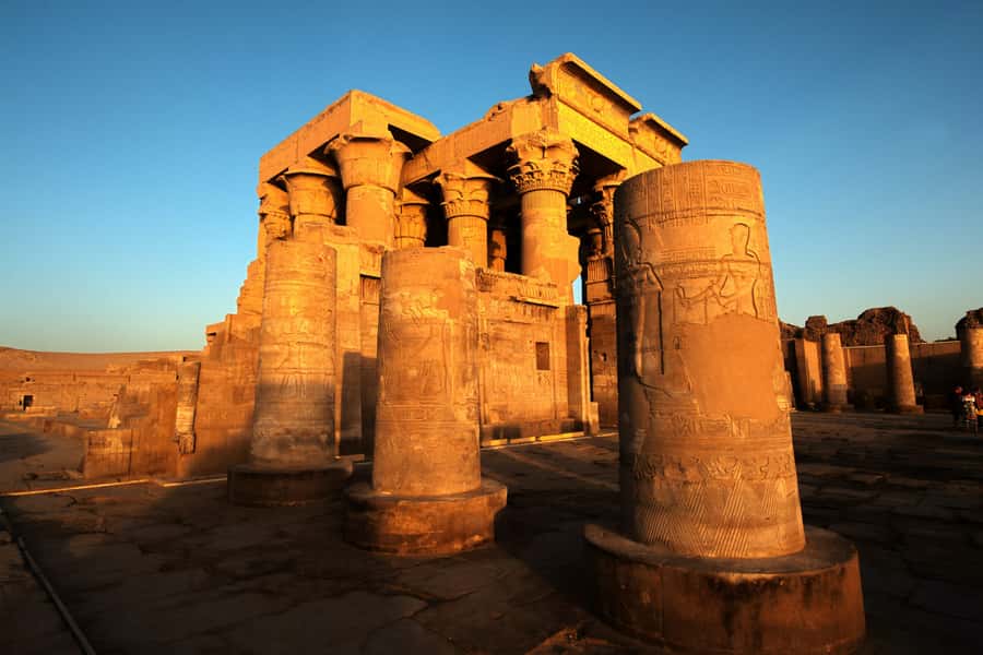 From Aswan: Overnight Nile Cruise to Luxor with Meals - How the $550 price compares with the experience