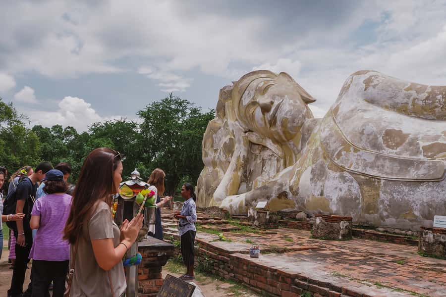 From Bangkok: Ayutthaya Day Tour by Bus with River Cruise - Clothing, heat, and practical preparation