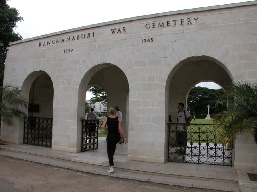 From Bangkok: Death Railway & River Kwai Bridge Private Tour - A quiet pause at Kanchanaburi War Cemetery