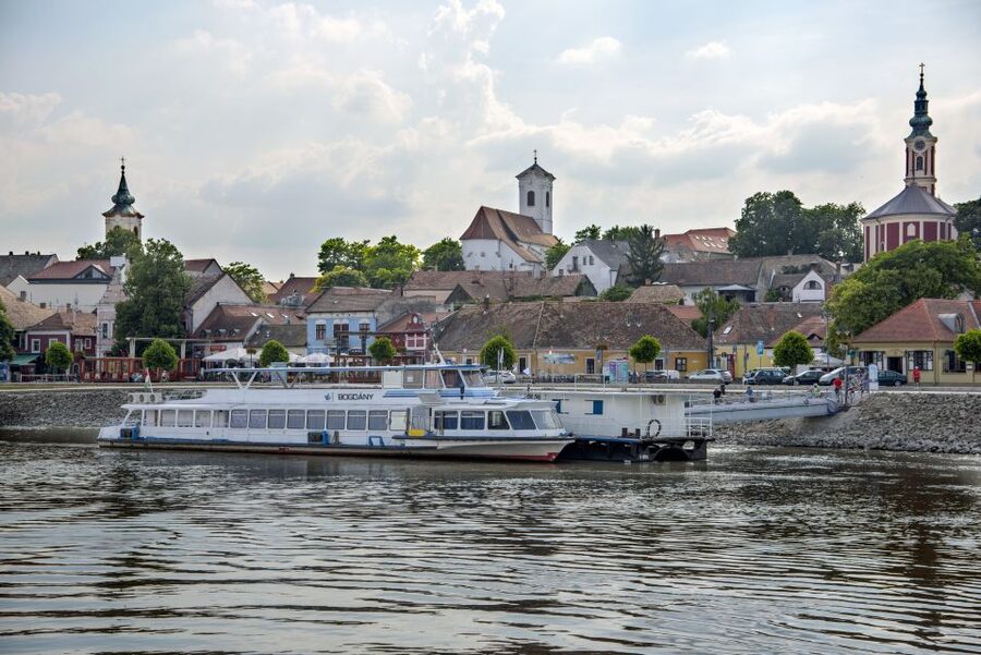 From Budapest: Danube Bend Day Trip in English - Lunch, free time, and the pace of the stops