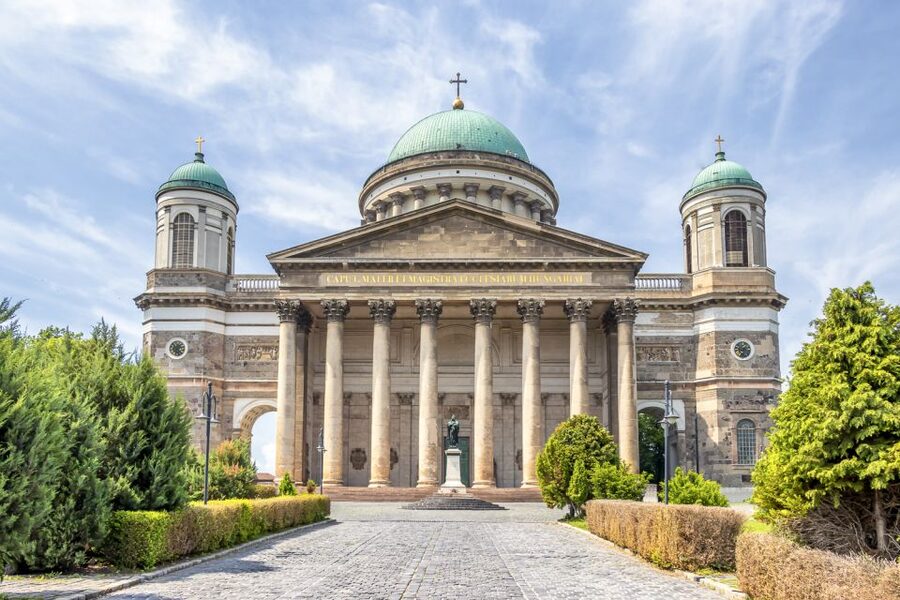 From Budapest: Danube Bend Day Trip in English - Esztergom Basilica and a view across the border