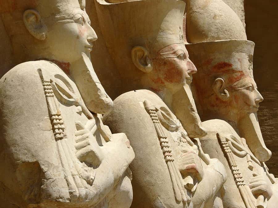 From Cairo: 4-Day Nile Cruise from Aswan to Luxor with Meals - Day 3: Edfu and the Temple of Horus
