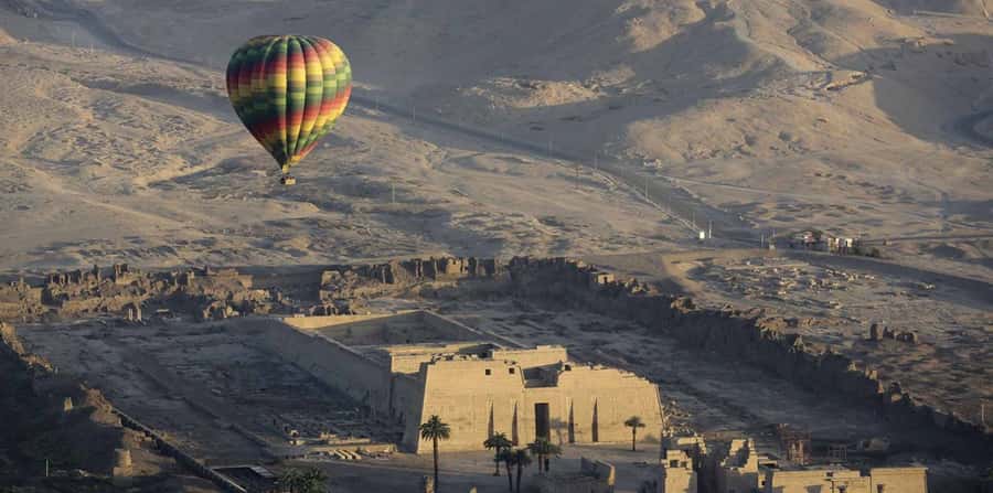 From Cairo: 5-Day Nile Cruise to Aswan & Balloon by Flights - Guides, language, and communication