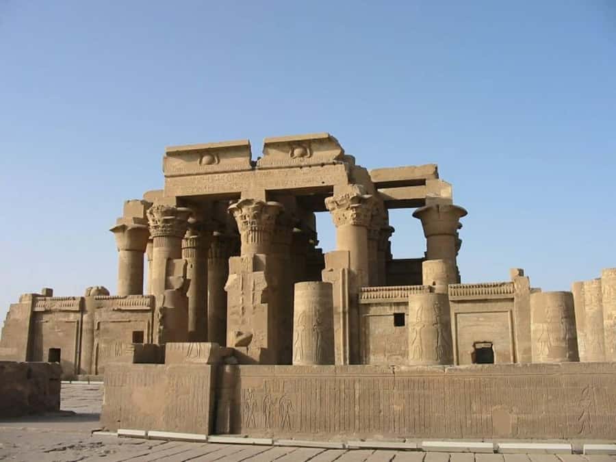 From Cairo: 5-Day Tour with Nile Cruise, Balloon, & Flights - Day 2: Flying to Aswan and meeting Nubian culture