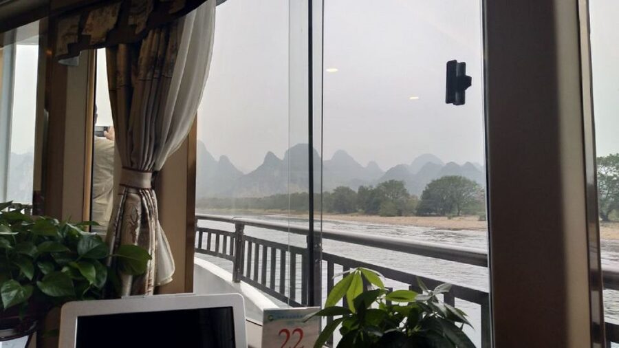 From Guilin: 4 Star Luxury Li River Cruise with Buffet Lunch - Who should choose this cruise?