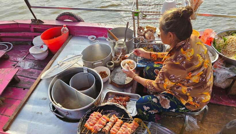 From HCM: Mekong Delta Can Tho Floating Market 2-Day Tour - Reaching Can Tho after a long first day
