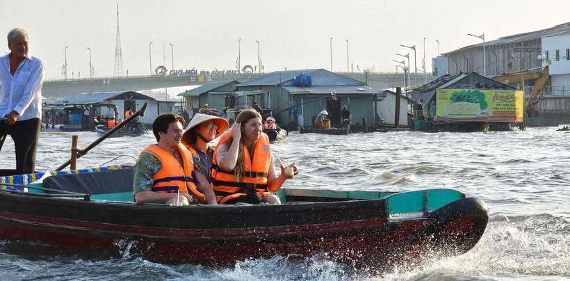 From HCM: Mekong Delta Can Tho Floating Market 2-Day Tour - Cai Rang Floating Market before the city wakes up