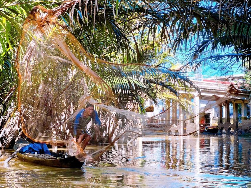 From Ho Chi Minh: Explore Mekong Delta & Vinh Trang Pagoda - The eight-dish lunch and southern flavors
