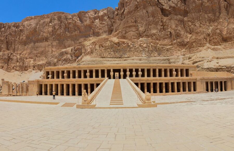 From Hurghada: 3-Day Nile Cruise to Aswan & Hot Air Balloon - Edfu Temple by horse-drawn carriage