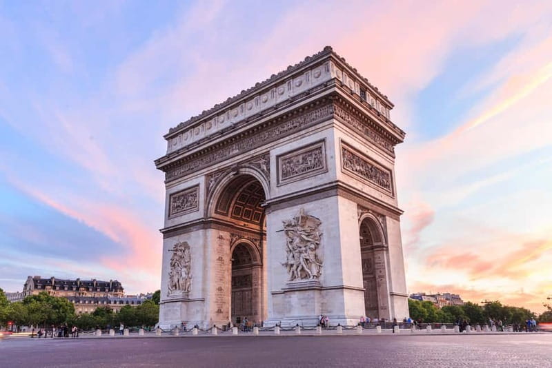 From Le Havre: Deluxe Paris Tour with Seine River Cruise - What the $222 price really buys