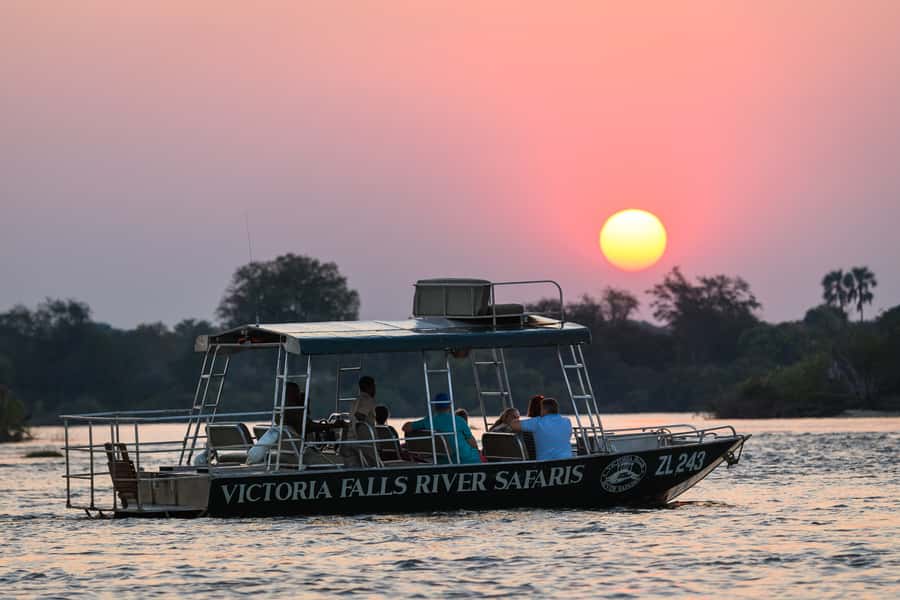 From Livingstone: Victoria Falls River Safari - The first rush: riding the Zambezi rapids