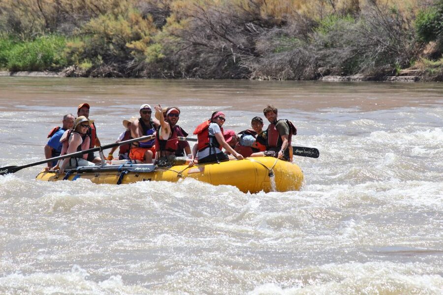 From Moab: Canyonlands 4x4 Drive and Colorado River Rafting - FAQ