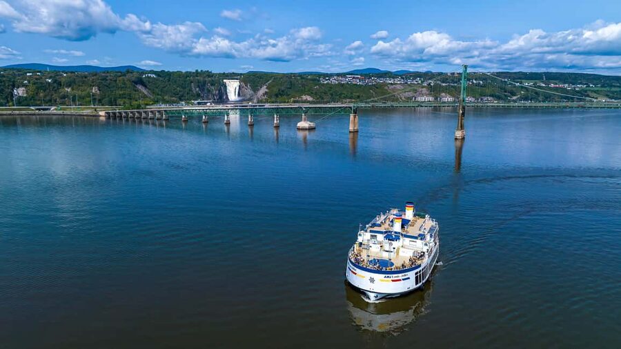 From Montréal: Québec City, River Cruise & Montmorency Falls - The 7 a.m. departure and three-hour coach ride