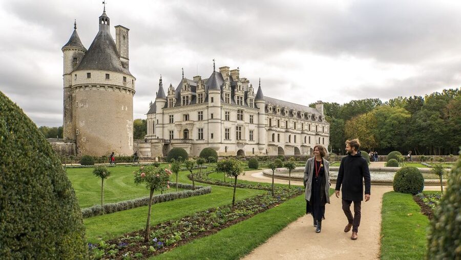 From Paris: Full-Day Loire Valley Chateaux Tour - Cheverny: smaller, polished, and different