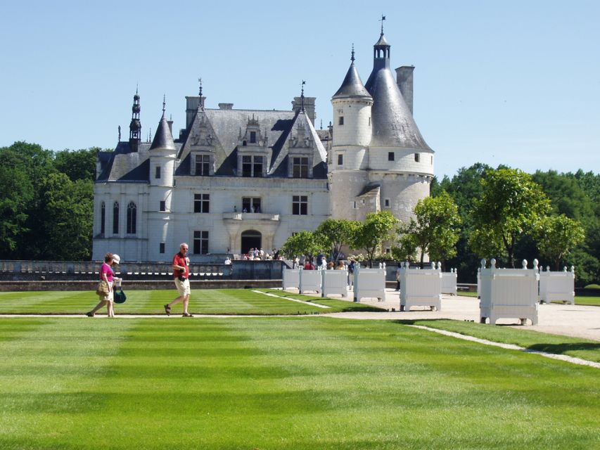 From Paris: Loire Valley Castles Full-Day Tour with Lunch - Why this day trip works for castle fans