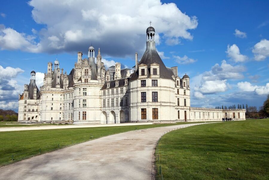 From Paris: Mont St Michel and Loire Valley 2 Day Tour - Key points to know before booking
