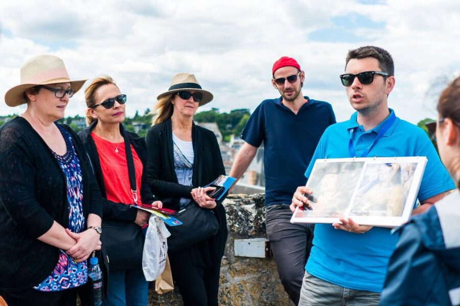 From Paris: Small-Group Loire Valley Castles Full-Day Tour - Three Loire castles, one very long day