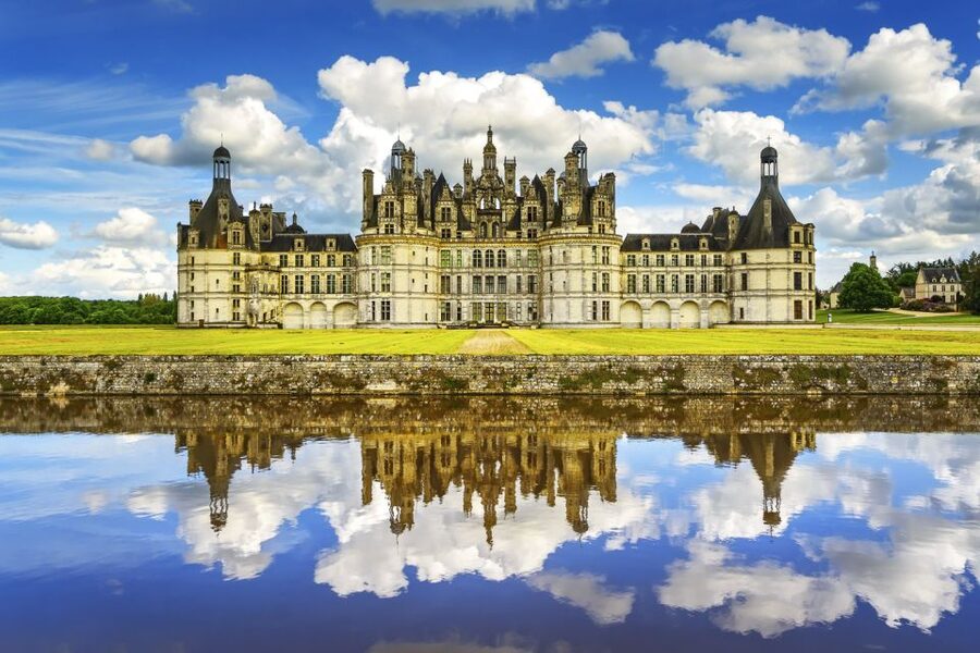 From Paris: Small-Group Loire Valley Castles Full-Day Tour - Chambord and the grandest finish