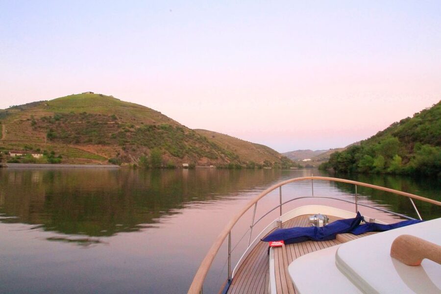 From Pinhão: Private Yacht Cruise along the Douro River - A one-hour, two-hour, or four-hour cruise?