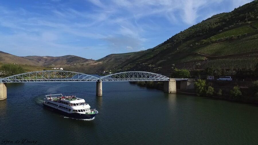From Porto: Douro River Cruise, Winery Visit & Lunch - Two dams and a changing Douro