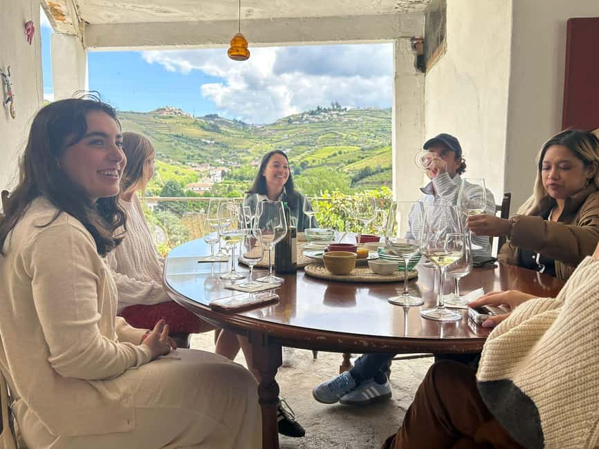 From Porto : Douro Valley sightseeing with 1 Winery Visit - A schedule that rewards good choices