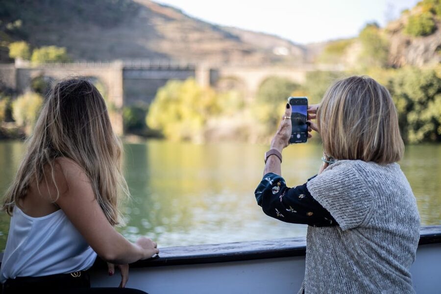 From Porto: Full-Day Douro Valley & Wine Tour with Lunch - The Pinhão cruise and the view from below