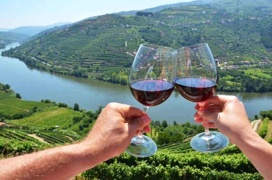 From Porto: Private Douro Valley Tour with Booking Service - Peso da Régua, lunch and the wine-country pause