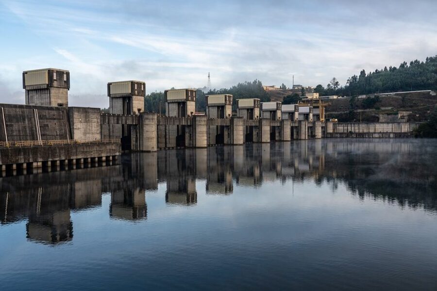From Porto: Régua to Porto River Cruise with Lunch on Board - Passing through the Carrapatelo and Crestuma-Lever dams