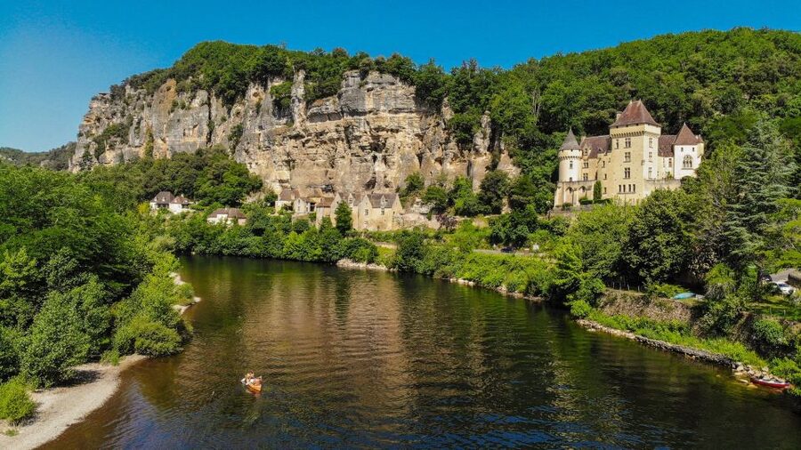 From Vitrac: Dordogne River Canoe Rental - La Roque-Gageac and the first hour