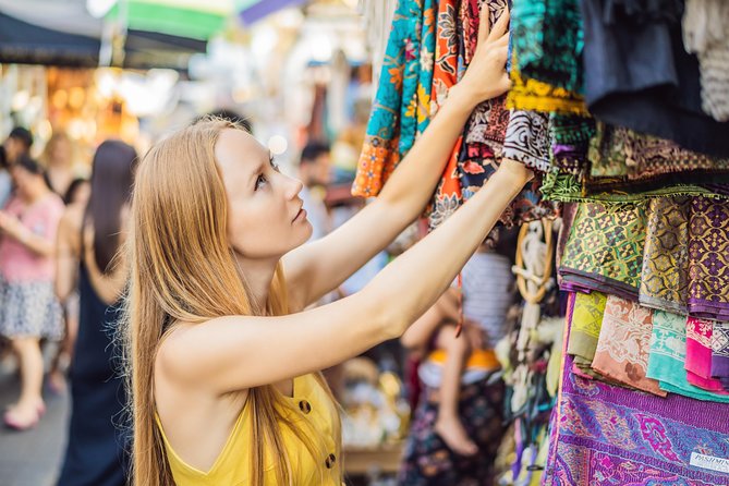 Full-Day Ayung River White Water Rafting and Ubud Tour - Ubud Art Market and King Palace