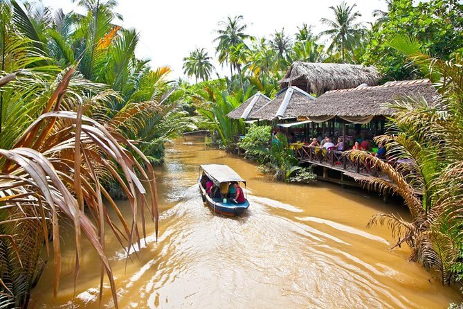 Full-Day in Mekong Delta Floating Market and Local Private Tour - Lunch with dietary options