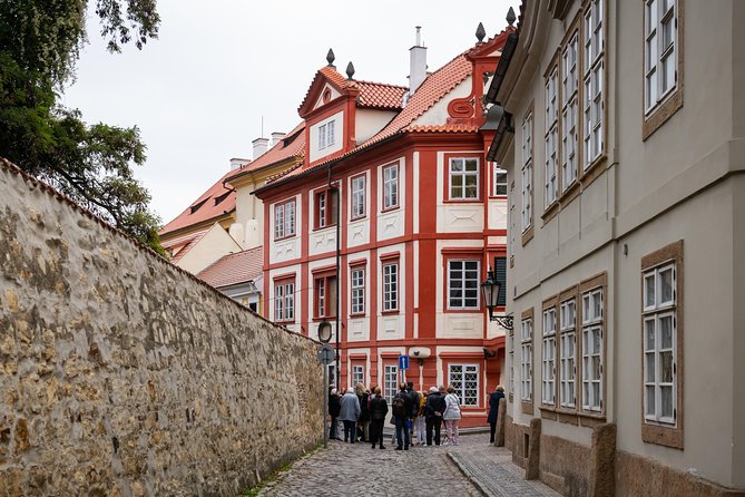Full-Day Prague Tour with Prague Castle, Lunch and Vltava Cruise - Charles Bridge is better from two angles
