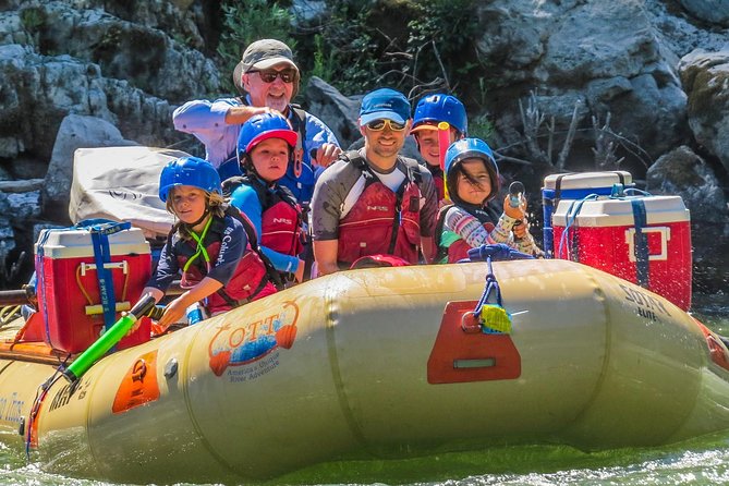 Full-Day Rogue River Hellgate Canyon Raft Tour - Choosing your boat for the Rogue River