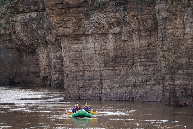 Full-Day Salt River Whitewater Rafting Trip - Reading the class III and IV rapids honestly