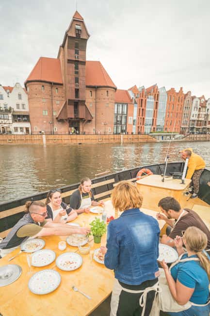 Gdańsk: Motława River Cruise with Pierogi Tasting - How the Small Boat Changes the Experience