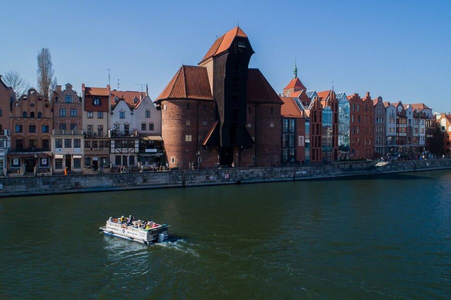 Gdańsk: Motlawa River Sightseeing Catamaran Cruise - The shipyards and their huge industrial cranes